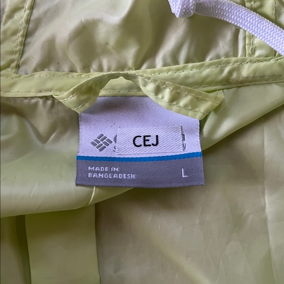 Columbia Windbreaker, color block yellow and gray, Large - Picture 2 of 4